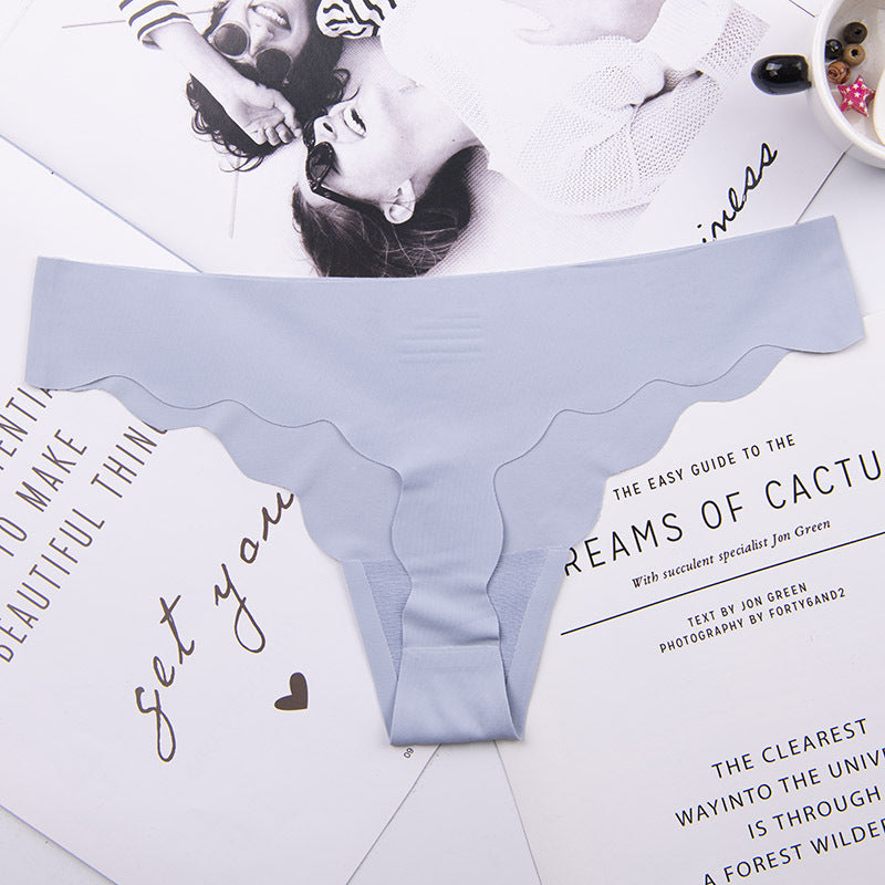 Seamless Women's Printed Thong Underwear in Ice Silk