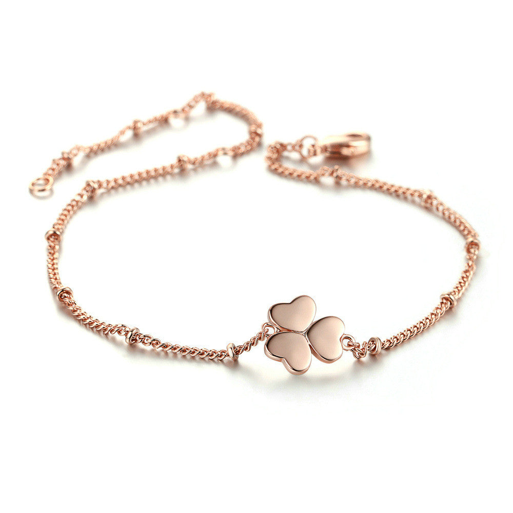 Minimalist Clover Heart Bracelet in Rose Gold