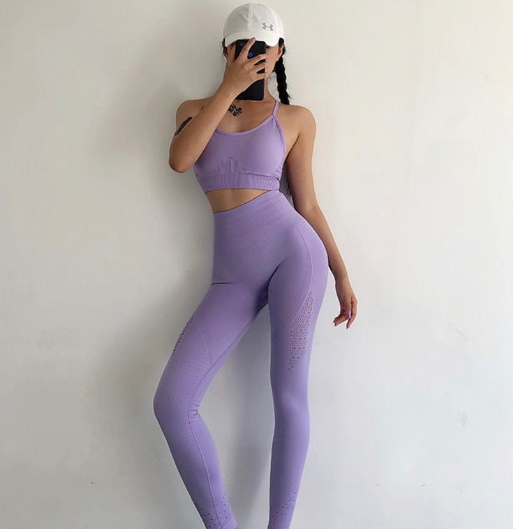 Seamless Yoga Set — High-Waist Leggings & Sports Bra for Women