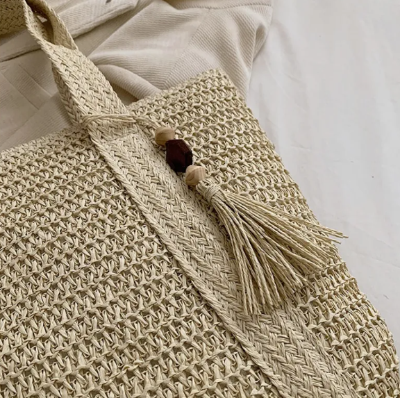 Women's Straw Shoulder Bag — Paper String Beach Tote with Mahogany Pendant