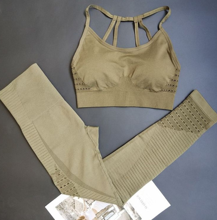 Seamless Yoga Set — High-Waist Leggings & Sports Bra for Women