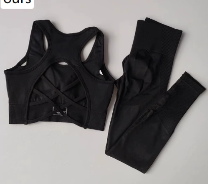 Seamless Yoga Set — High-Waist Leggings & Sports Bra for Women