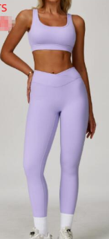Women's Seamless Yoga Set — 2-Piece Bra & Leggings or Long Sleeve & Pants